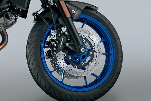 Hệ thống phanh trước đĩa đôi và có ABS
