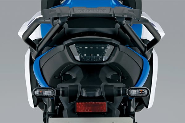 Phần đèn hâu thiết kế có phần cổ điện như các dòng xe trước của Suzuki SV-7GX 2026